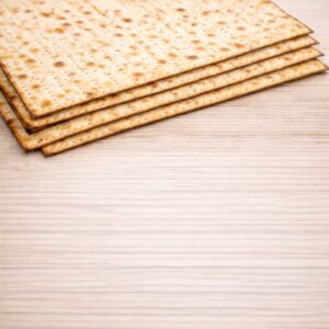 מה מברכים על לחם של פסח